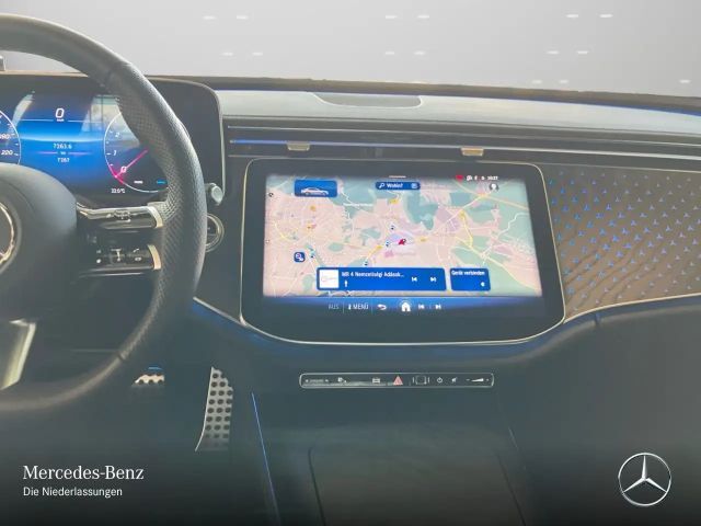 Mercedes-Benz E 200 AMG Line Sedan