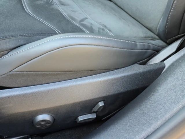 Mercedes-Benz E 200 AMG Line Sedan