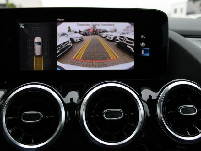 Mercedes-Benz B 180 Sedan