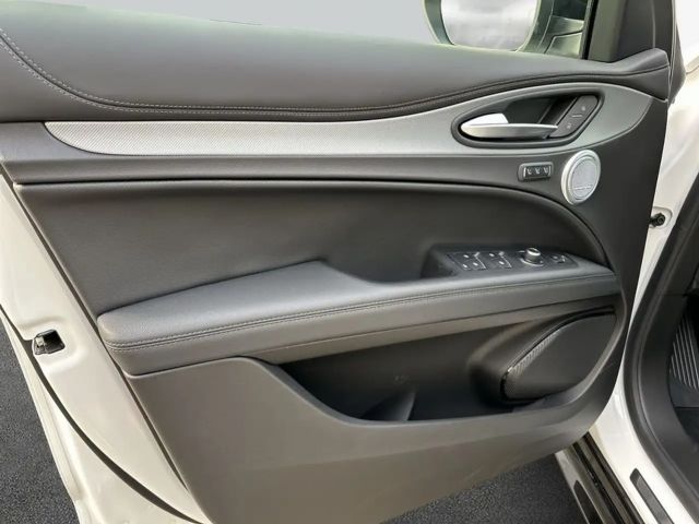 Alfa Romeo Stelvio AT8 Q4 Turbo Veloce