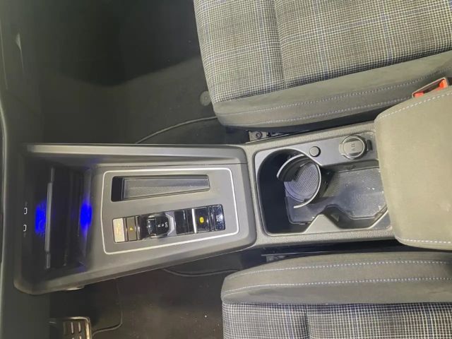 Volkswagen Golf Business GTE Plus