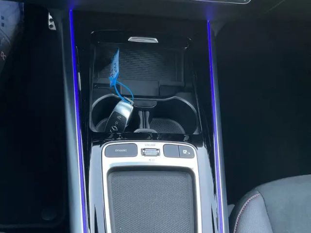 Mercedes-Benz GLA 200 AMG Line GLA 200 d