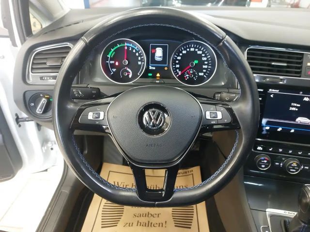 Volkswagen Golf e-Golf