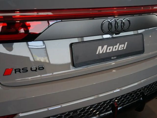Audi RS Q8 Performance