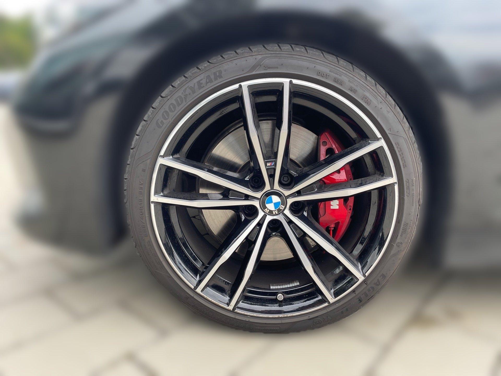 BMW 330 330i Sedan xDrive