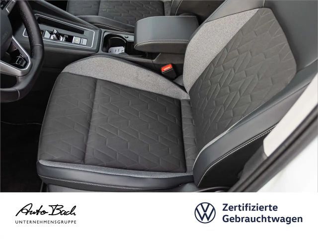 Volkswagen Golf 1.5 eTSI DSG Golf VIII