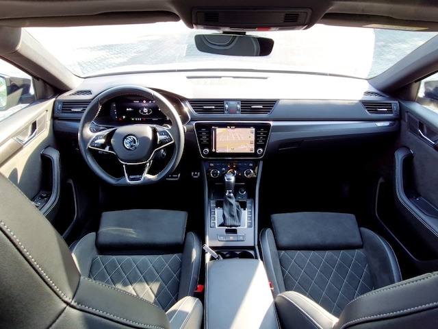 Skoda Superb 2.0 TDI Combi Sportline