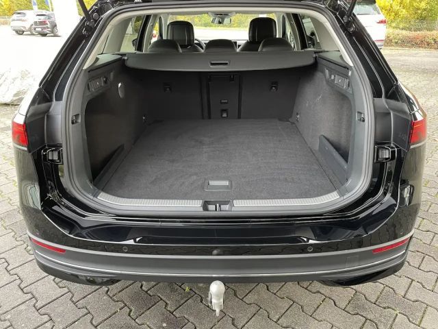 Volkswagen Passat 1.5 eTSI Business DSG Variant