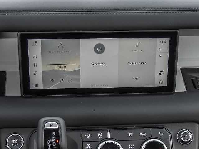 Land Rover Defender 90 Dynamic SE