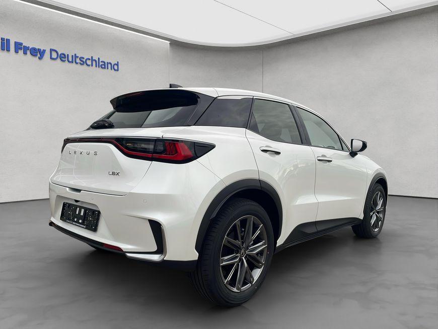 Lexus LBX Elegant