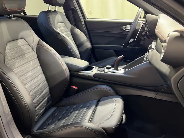 Alfa Romeo Giulia Q4