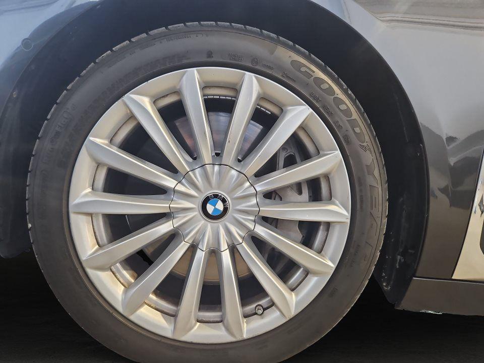 BMW 750 750i Sedan xDrive