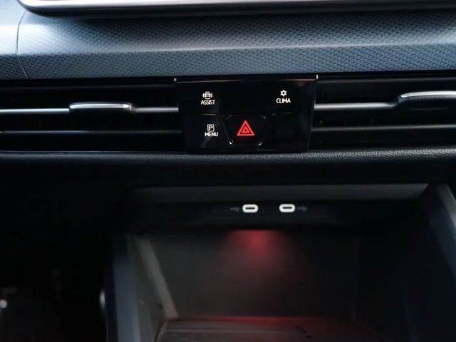 Volkswagen Golf 1.5 eTSI Golf VIII Variant