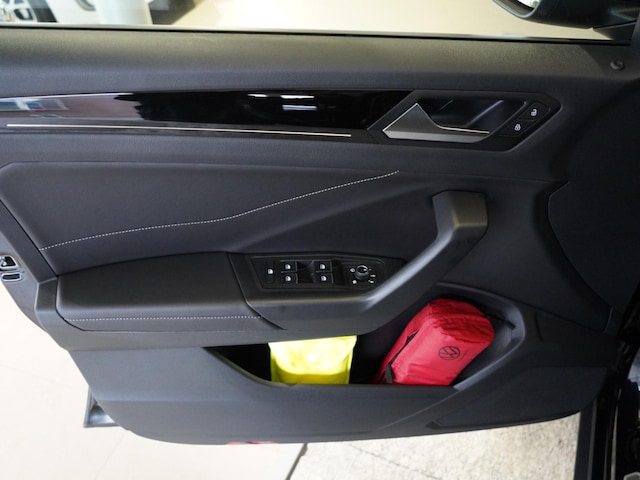 Volkswagen T-Roc R-Line Style