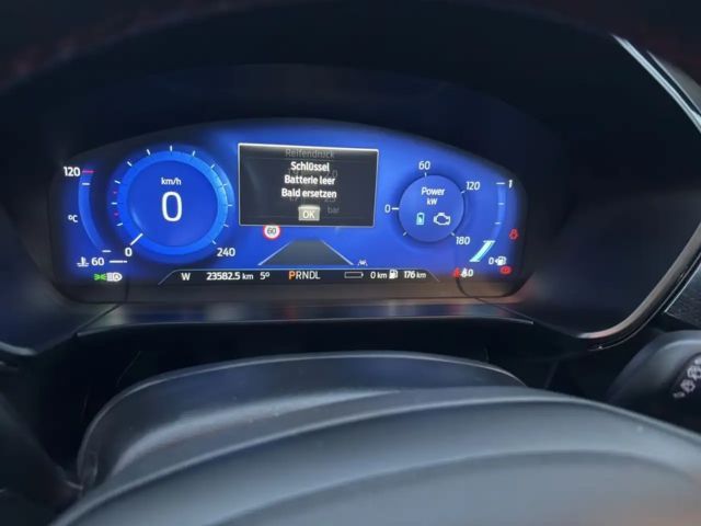 Ford Kuga Plug in Hybrid ST Line X