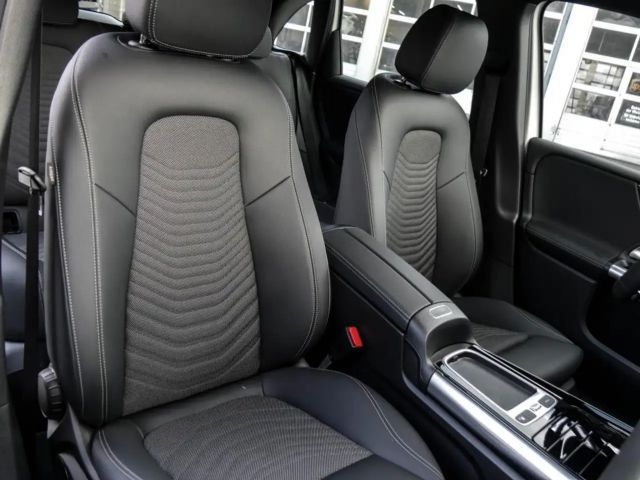 Mercedes-Benz B 180 Progressive