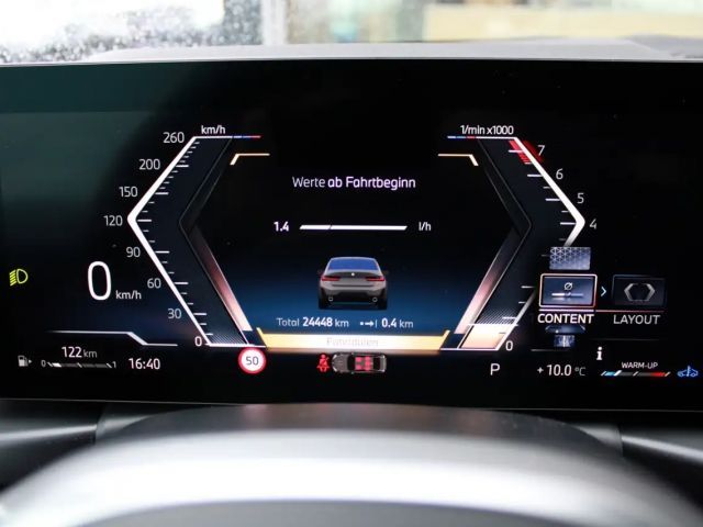 BMW 318 318i M-Sport Sedan