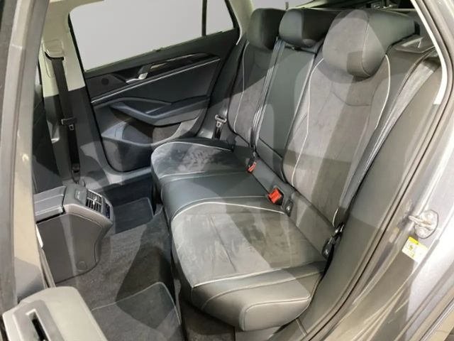 Volkswagen Passat 1.5 eTSI Business DSG Variant