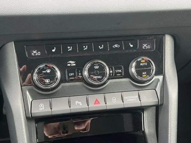 Skoda Karoq LED ACC SHZ RFK beh.FS&LR Vor.AHZV KLIMA ALU