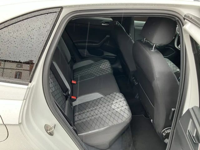 Volkswagen Taigo 1.5 TSI DSG R-Line