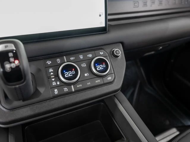 Land Rover Defender 90 D250 Dynamic SE