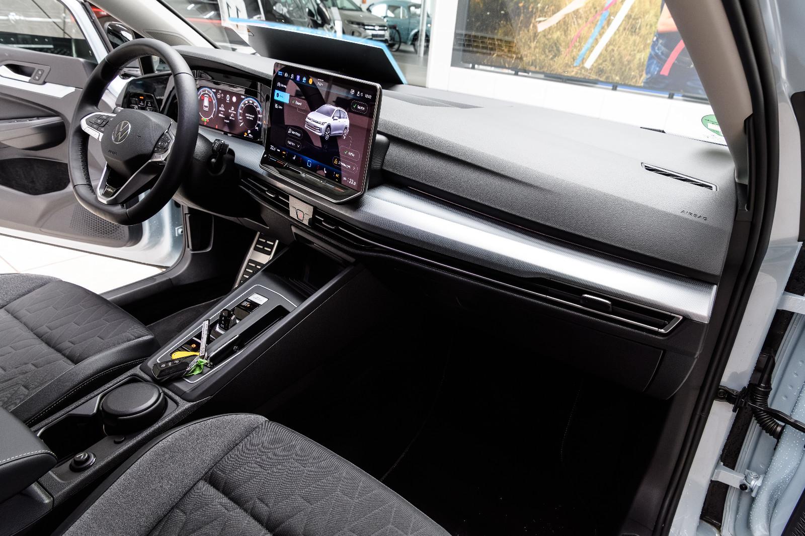 Volkswagen Golf 1.5 eTSI DSG Golf VIII Variant