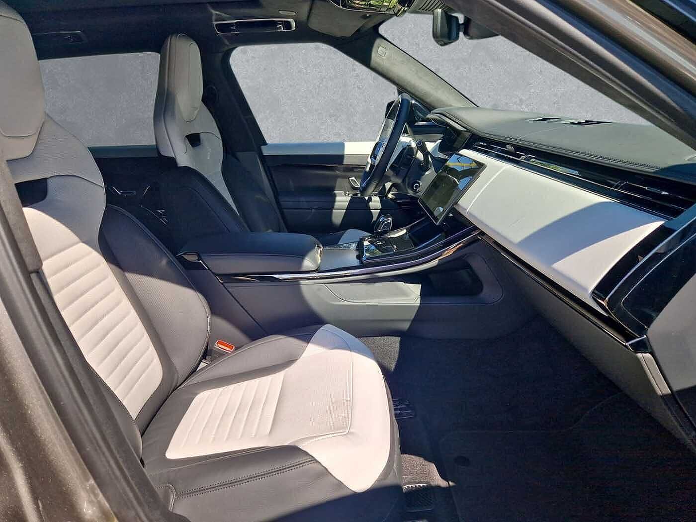 Land Rover Range Rover Sport P635 SV