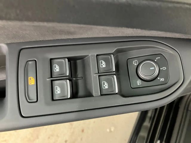 Volkswagen Golf Life Variant