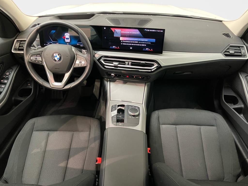 BMW 320 320i Sedan xDrive