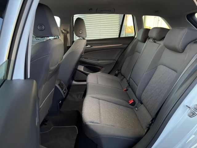 Volkswagen Golf 1.5 TSI Golf VIII Life Variant