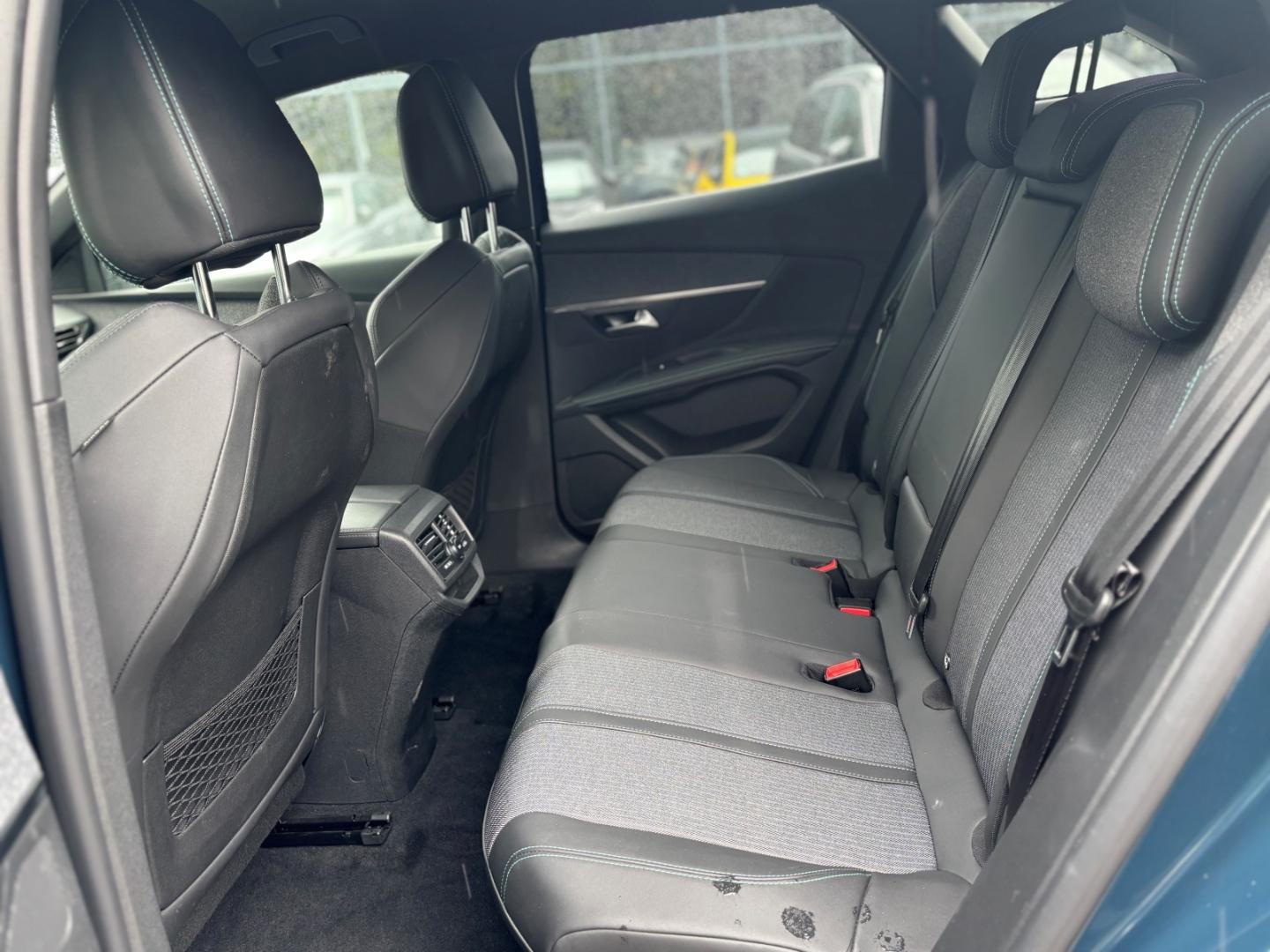 Peugeot 3008 Allure Pack EAT8 HDi