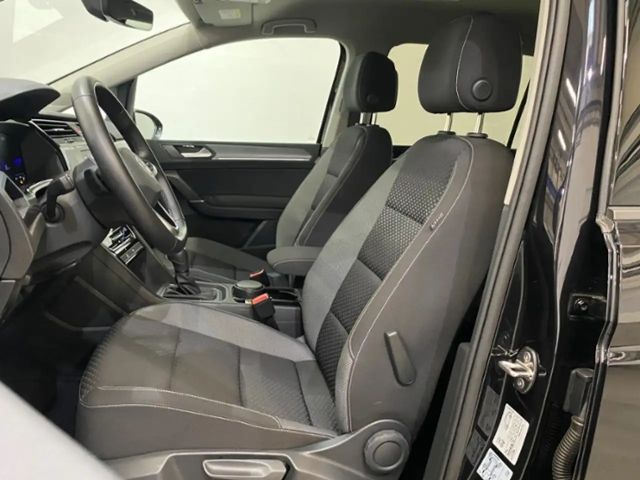 Volkswagen Touran 1.5 TSI DSG
