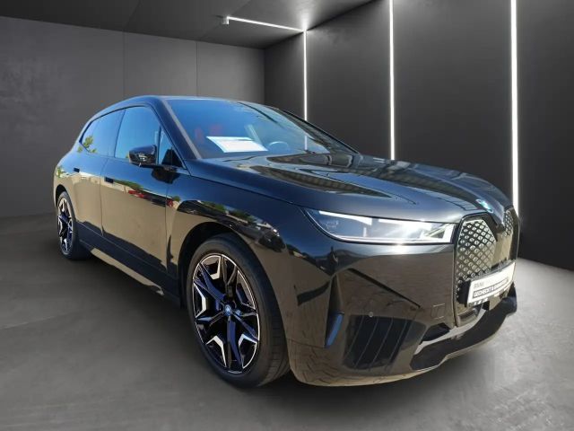 BMW iX xDrive40