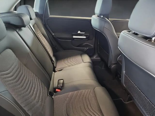 Mercedes-Benz B 180 Progressive