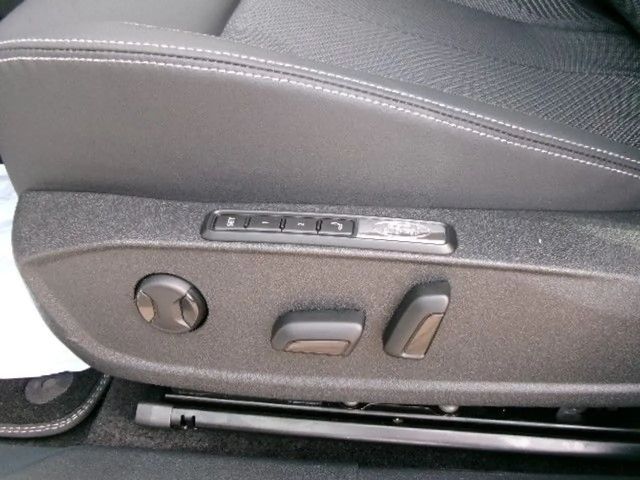 Ford Explorer Extended range RWD