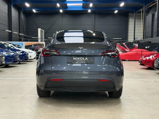Tesla Model Y AWD Long Range
