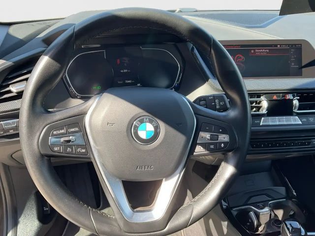 BMW 118 118i Sedan Sport Line