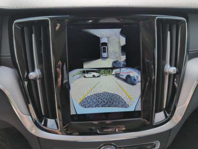 Volvo V60 Cross Country AWD Plus