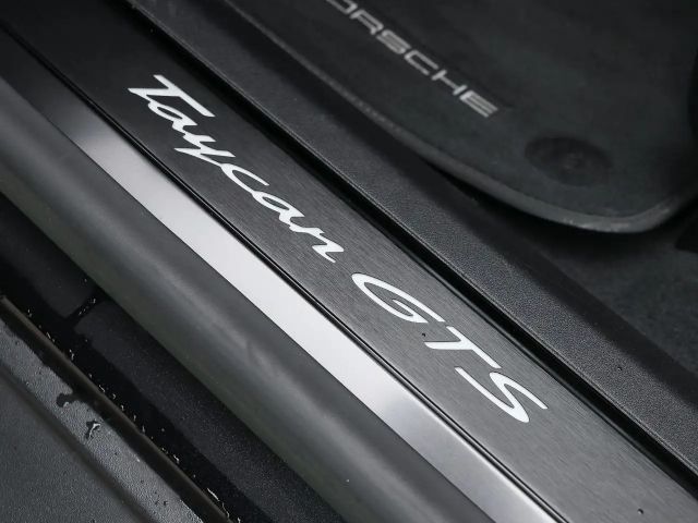 Porsche Taycan GTS Sport Turismo