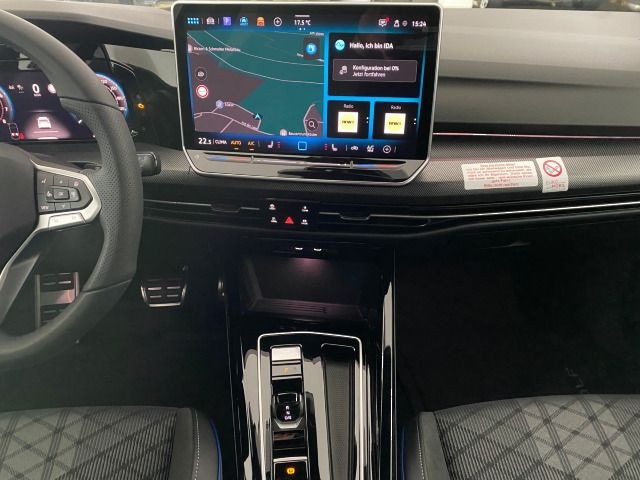 Volkswagen Golf 1.5 eTSI DSG R-Line