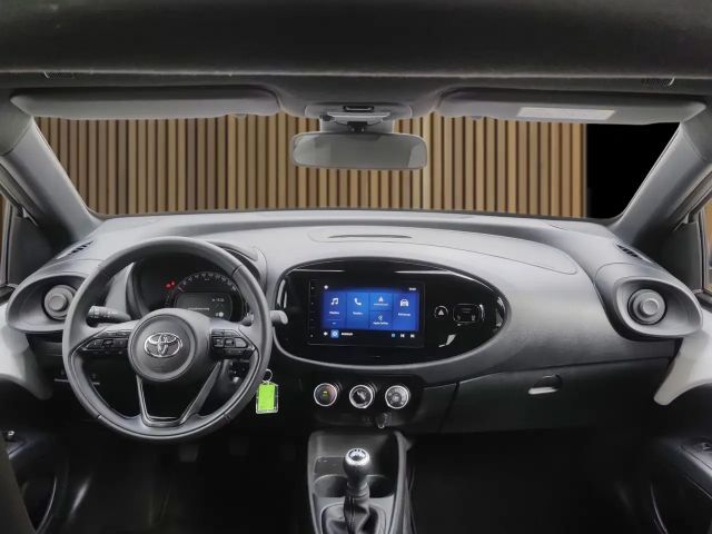 Toyota Aygo X Hatchback Play X-play