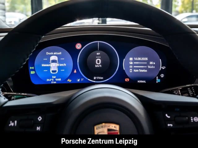 Porsche Macan 4