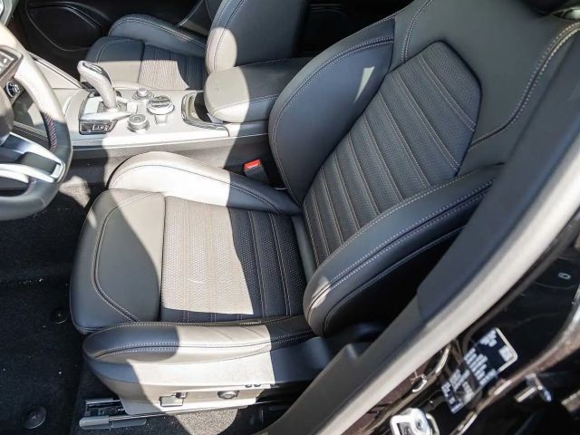 Alfa Romeo Stelvio AT8 Q4