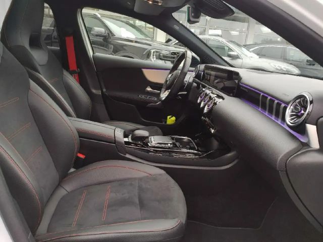 Mercedes-Benz A 45 AMG 4MATIC AMG Line