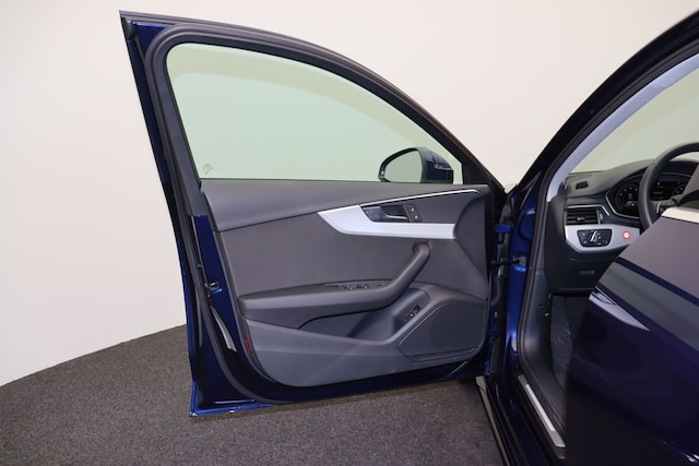 Audi A4 35 TFSI Avant S-Tronic