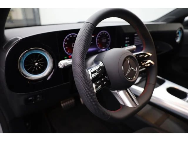 Mercedes-Benz CLA 350 4MATIC AMG Line