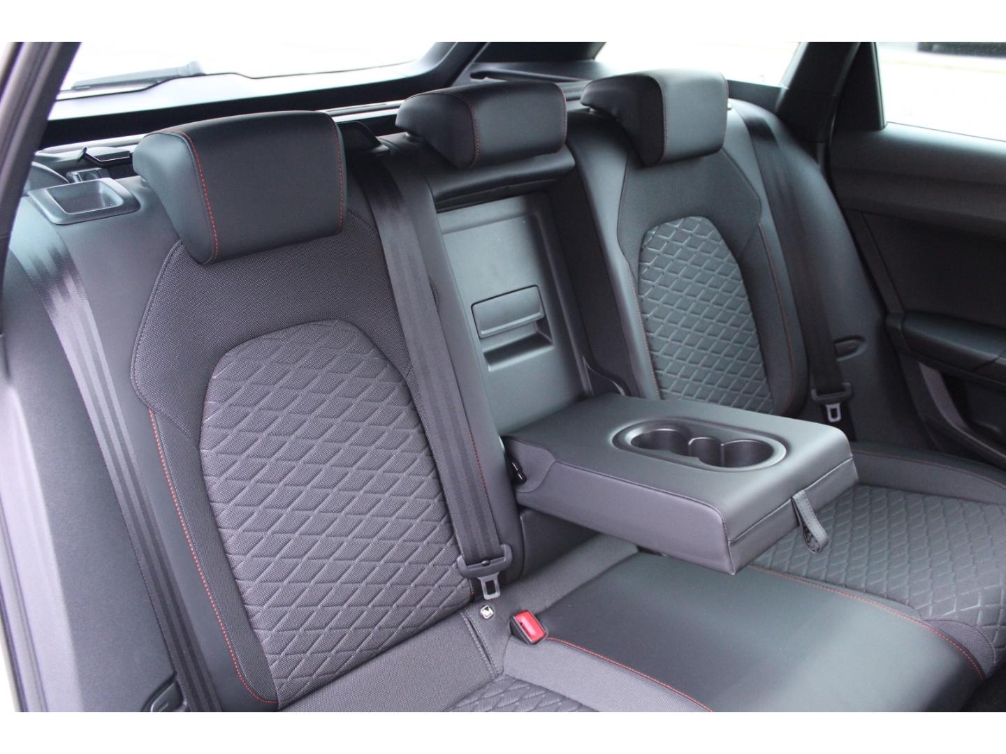 Seat Leon 2.0 TSI DSG FR-lijn Sportstourer