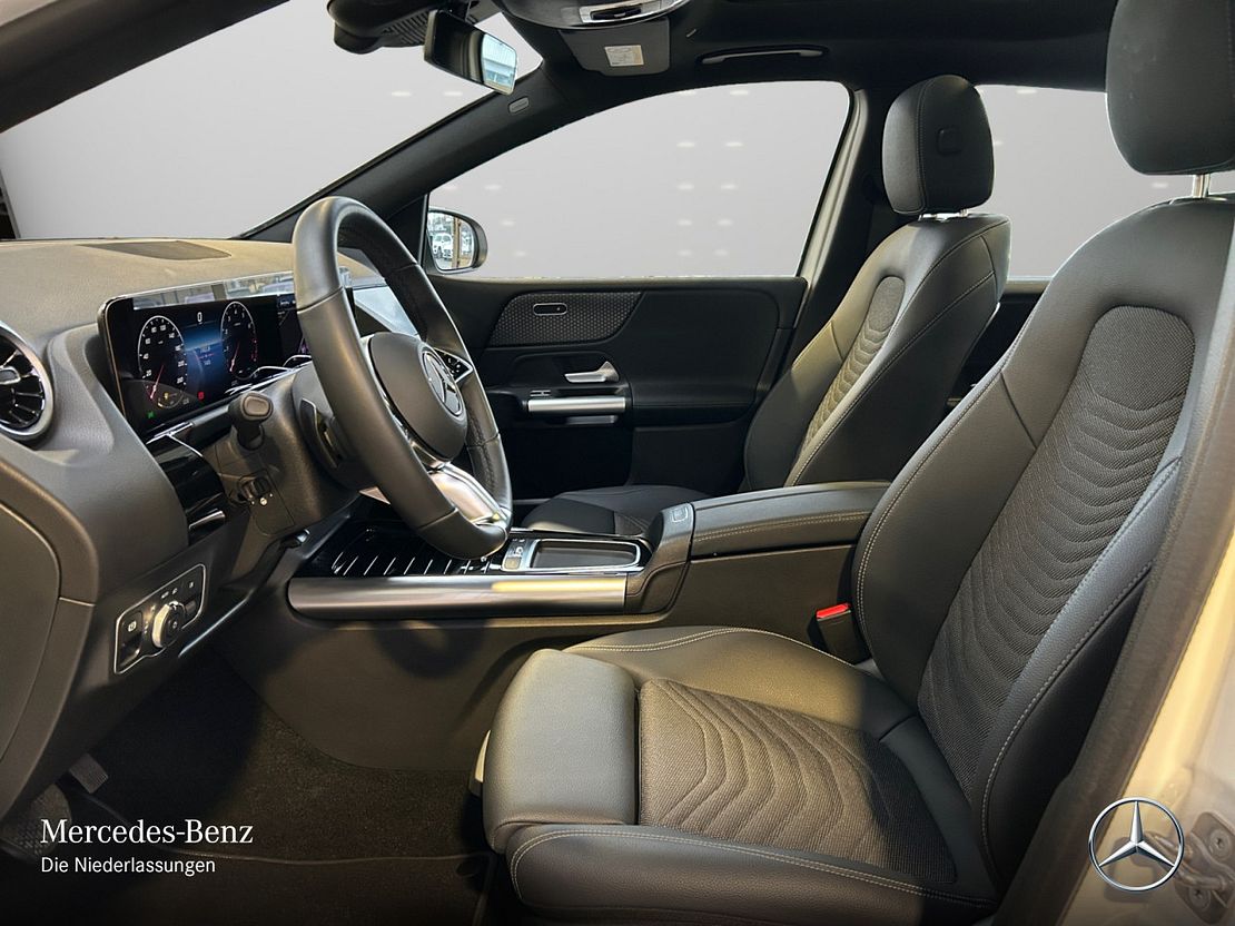 Mercedes-Benz B 200 Sedan