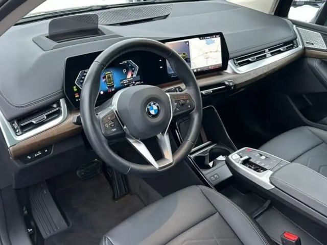 BMW 220 220d Active Tourer Luxury Line Sedan