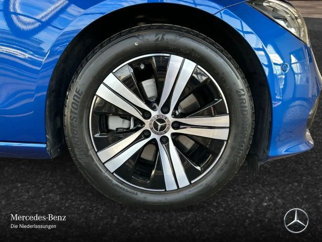 Mercedes-Benz C 200 4MATIC AVANTGARDE Sedan